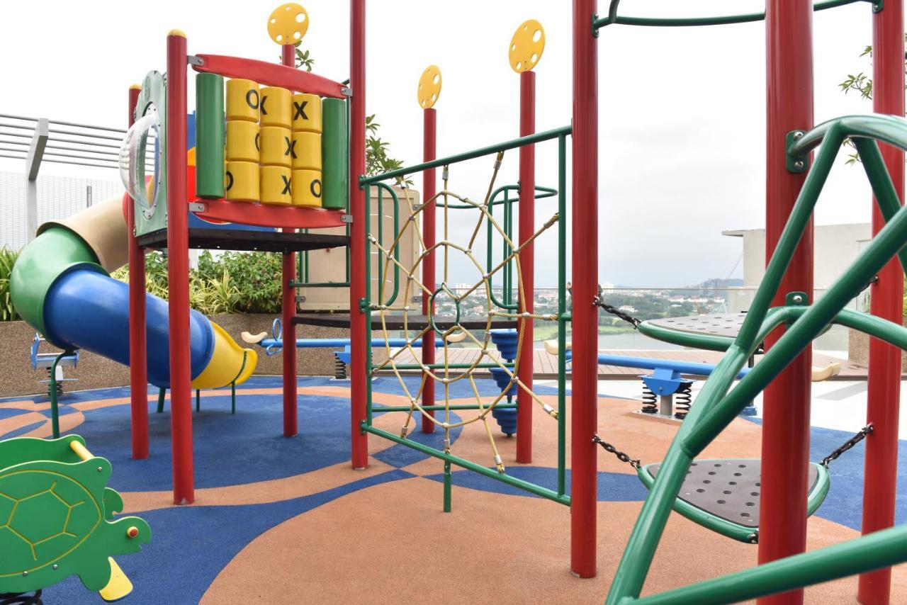 Residensi Flora Apartamento Seri Kembangan Exterior foto
